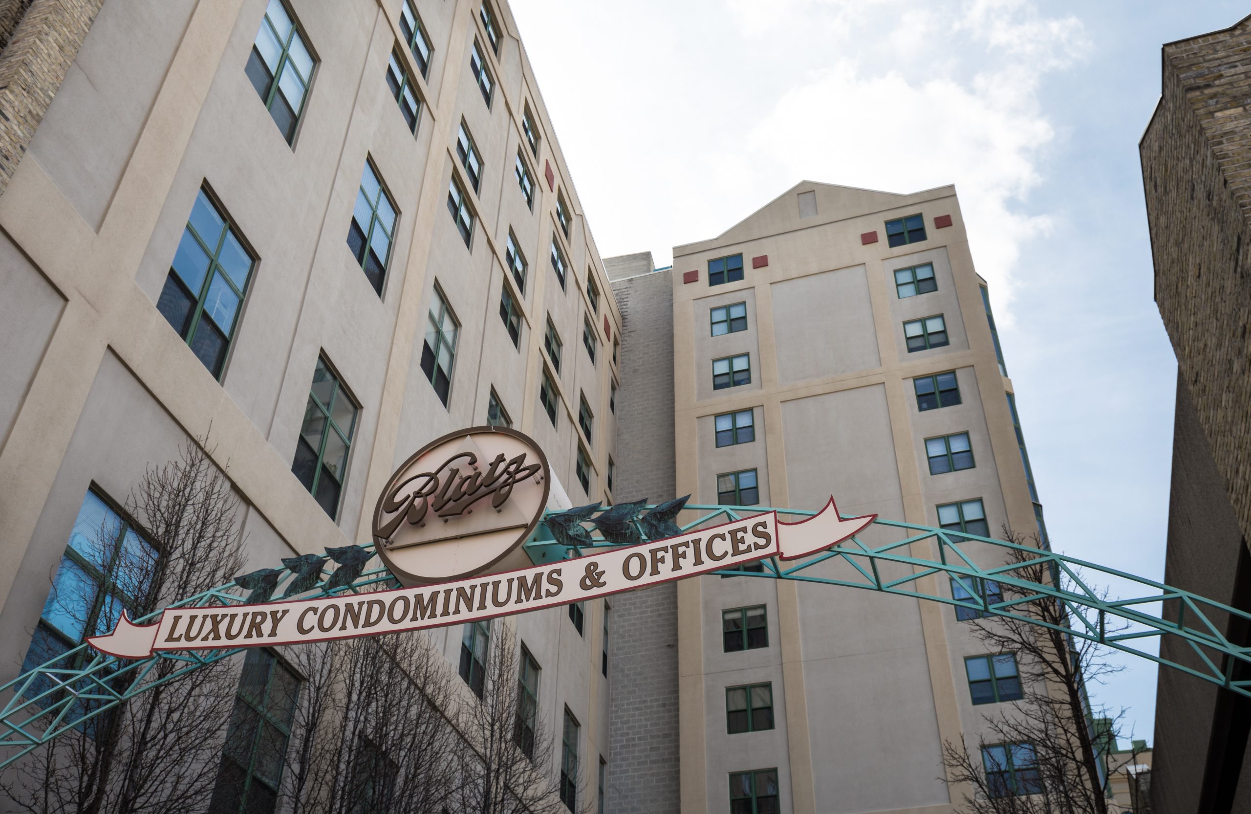 Blatz sign